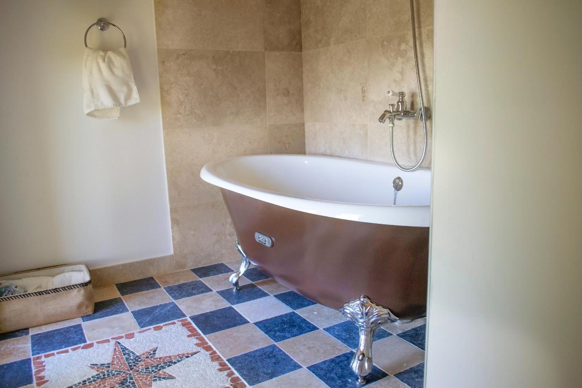 La Reserve Du Chateau De Roques Puisseguin Екстериор снимка