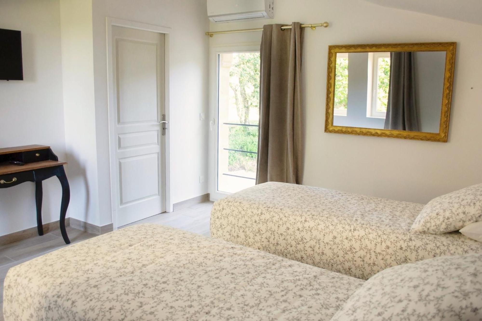 La Reserve Du Chateau De Roques Puisseguin Екстериор снимка